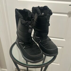 Kid’s Snow Flurry Insulated Boots